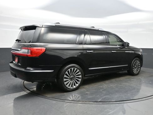 Used 2019 Lincoln Navigator L Reserve image 6