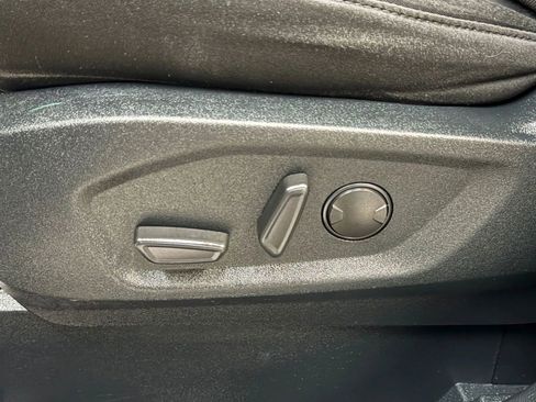 Used 2020 Ford Edge SE FWD image 26