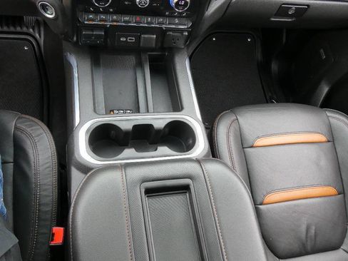 Used 2021 GMC Sierra 1500 AT4 w/ Technology Package AWD/4WD image 22