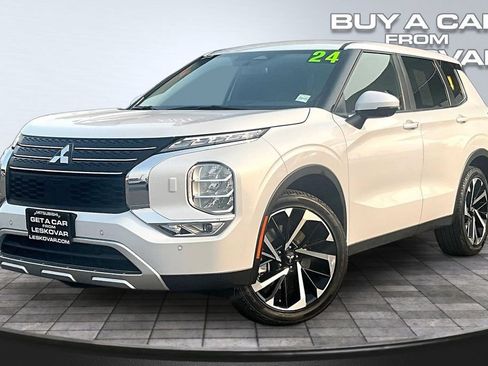Used 2024 Mitsubishi Outlander SE AWD/4WD image 12