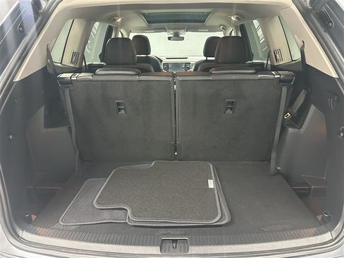Used 2019 Volkswagen Atlas SEL R-Line FWD image 5