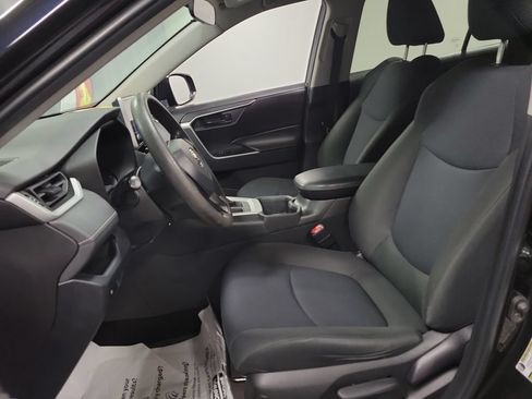 Used 2023 Toyota RAV4 LE FWD image 13