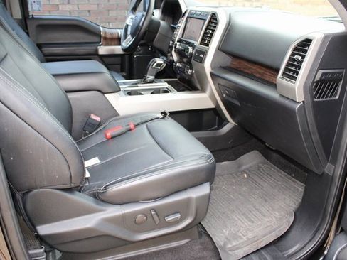 Used 2020 Ford F150 Lariat image 16