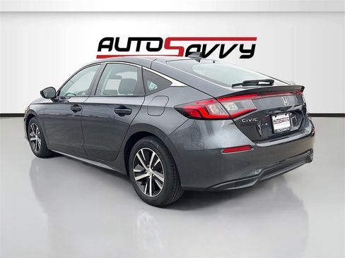 Used 2023 Honda Civic LX image 5