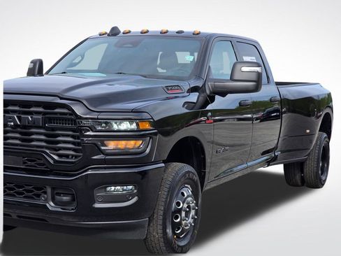 New 2026 RAM 3500 Big Horn AWD/4WD image 40