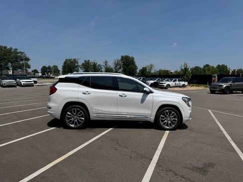 Used 2022 GMC Terrain Denali AWD/4WD image 7