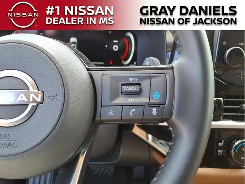 Certified 2025 Nissan Pathfinder Platinum w/ Cargo Package FWD image 16