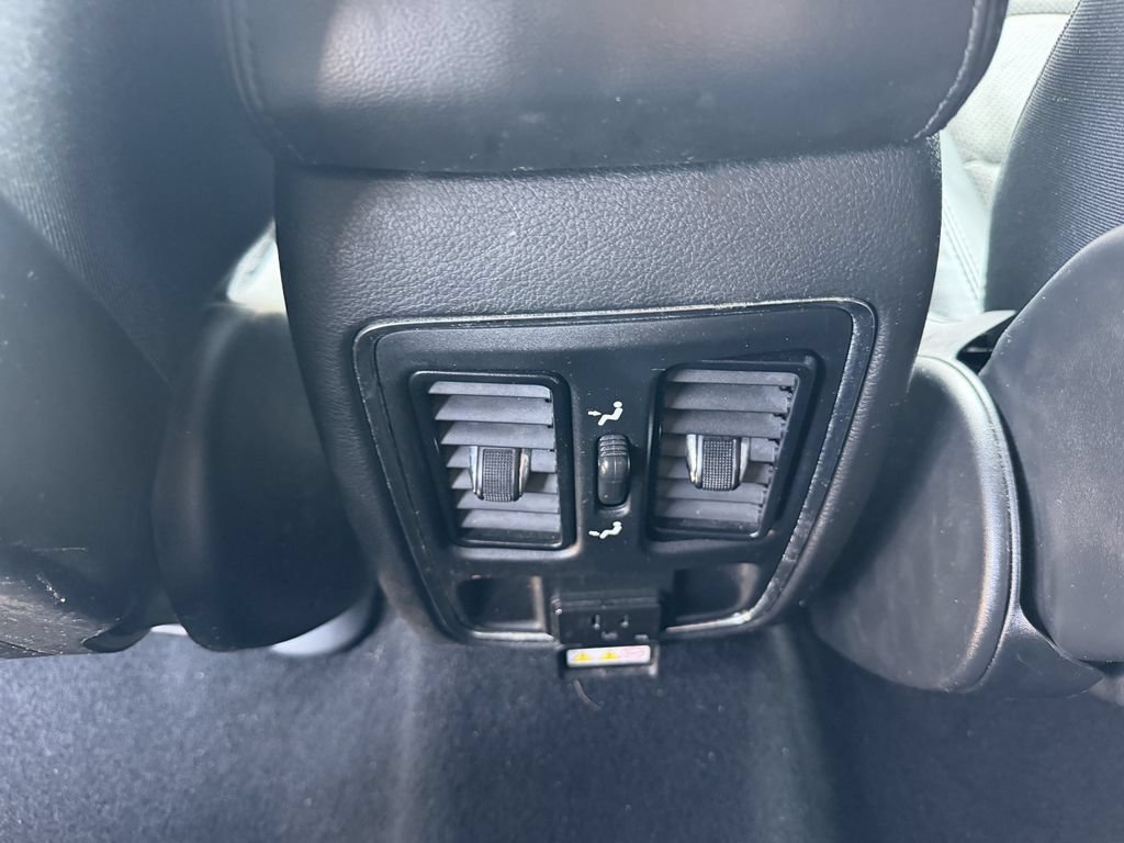 Used 2021 Jeep Grand Cherokee Laredo X RWD image 25