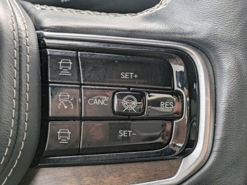 Used 2022 Jeep Grand Wagoneer Series II w/ Convenience Group III image 21