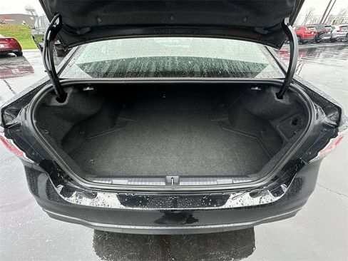 Used 2022 Subaru Legacy Premium image 22