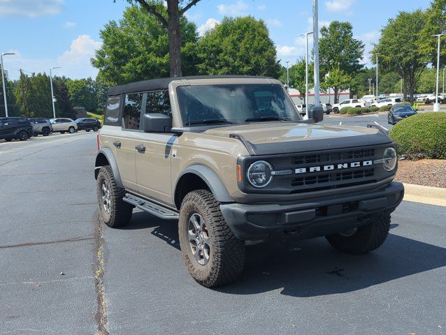 Used 2025 Ford Bronco Big Bend AWD/4WD image 3