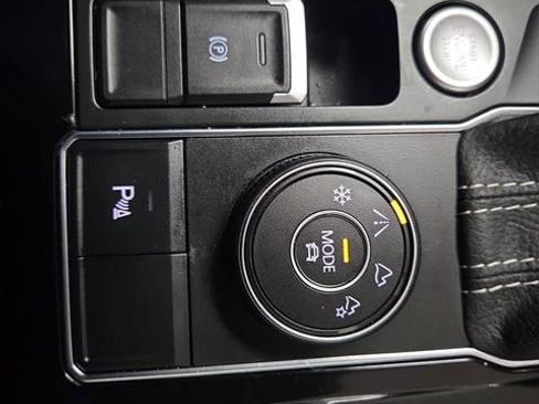 Used 2022 Volkswagen Atlas SE image 21