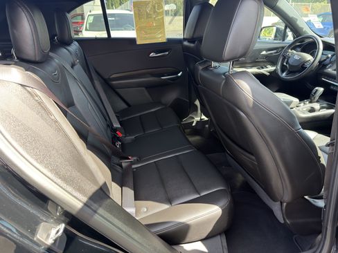 Used 2019 Cadillac XT4 Sport w/ Cold Weather Package FWD image 12