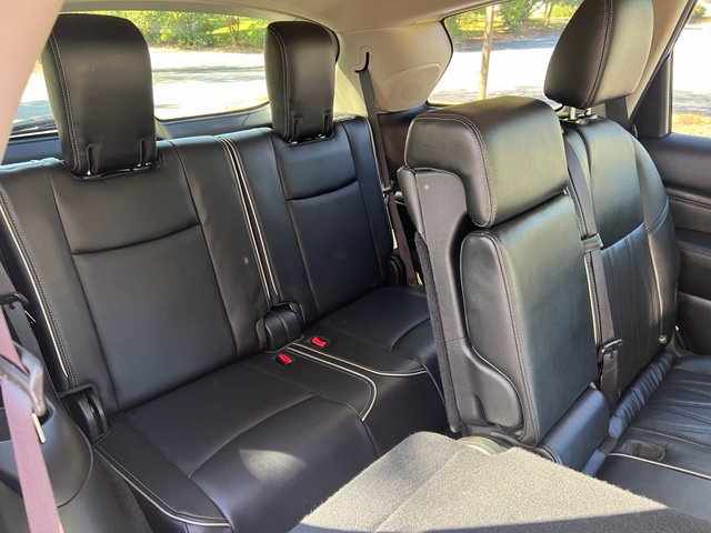 Used 2017 INFINITI QX60 FWD w/ Deluxe Technology Package image 25