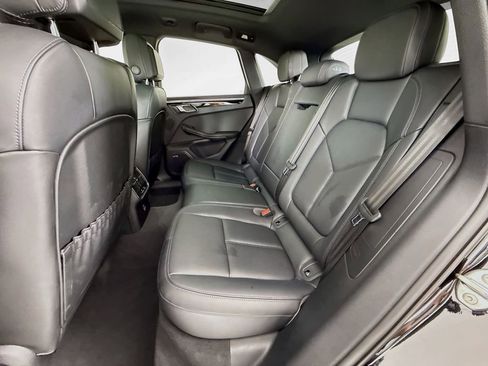 Certified 2025 Porsche Macan image 25