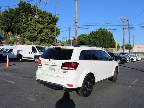 Used 2018 Dodge Journey Crossroad image 3