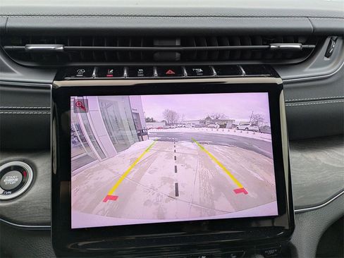 Used 2023 Jeep Grand Cherokee Overland image 26