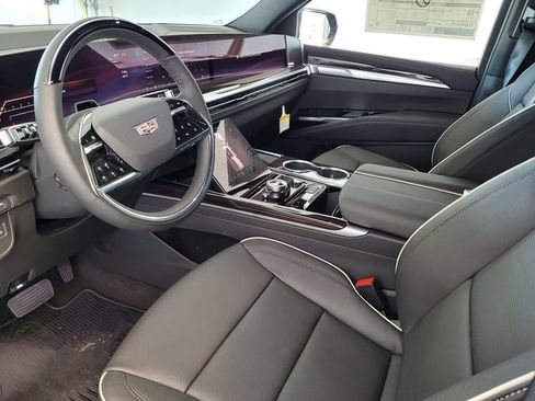 New 2026 Cadillac Escalade Luxury w/ Touring Package AWD/4WD image 10