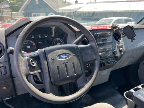 Used 2012 Ford F450 XL w/ Heavy Service Suspension Pkg RWD image 13