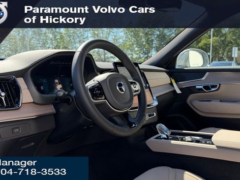 New 2026 Volvo XC90 B5 Core w/ Protection Package image 28