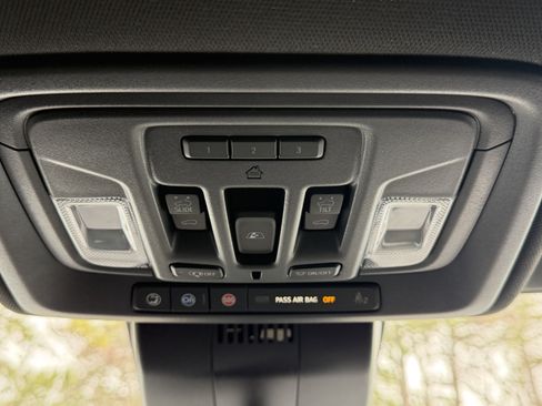 Used 2025 Chevrolet Silverado 1500 High Country w/ Midnight Edition image 43