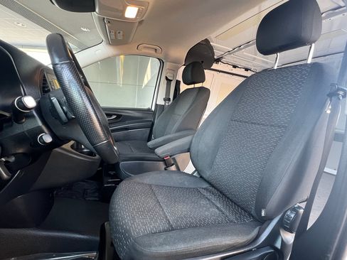 Used 2022 Mercedes-Benz Metris image 12