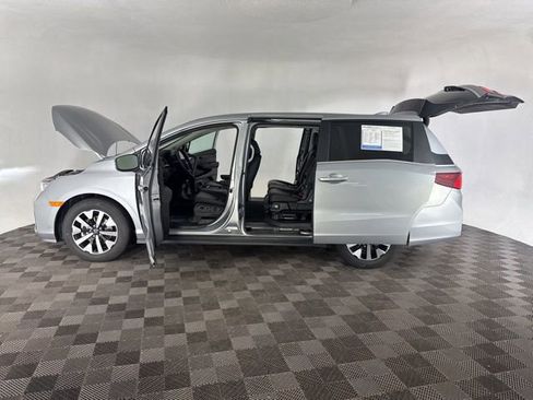 Certified 2026 Honda Odyssey EX-L image 12