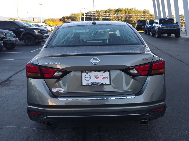 Used 2021 Nissan Altima 2.5 SR w/ SR Premium Package FWD image 4