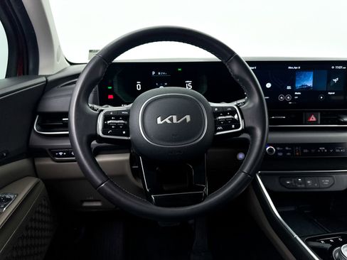 Certified 2025 Kia Carnival EX FWD image 37
