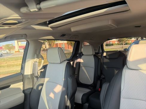 New 2026 Honda Odyssey Elite image 16