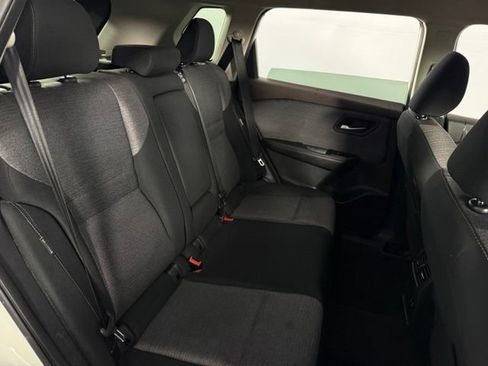 Used 2021 Nissan Rogue SV FWD image 18