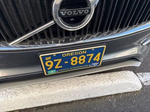 Used 2018 Volvo XC90 T6 Momentum w/ Momentum Plus Package image 34