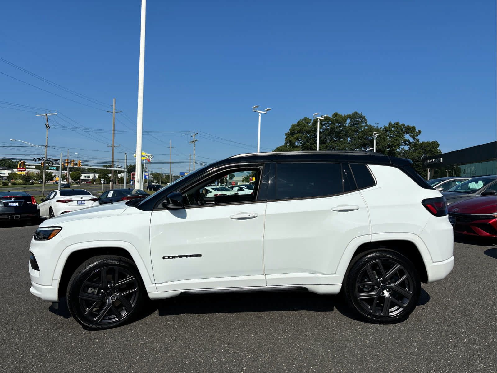 Used 2025 Jeep Compass Limited w/ High Altitude Package AWD/4WD image 5