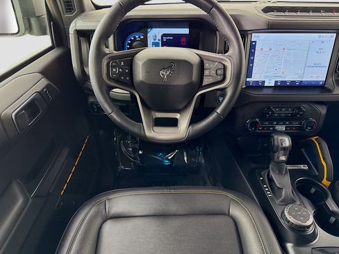 Used 2024 Ford Bronco Badlands image 24