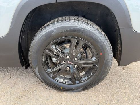 Used 2023 GMC Terrain AT4 AWD/4WD image 15
