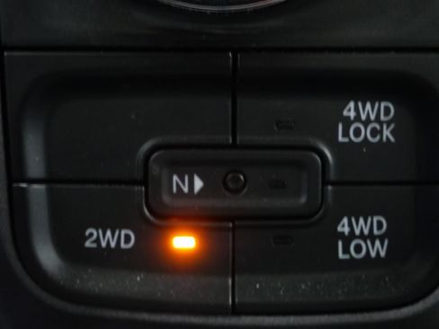 Used 2016 RAM 1500 Express AWD/4WD image 21
