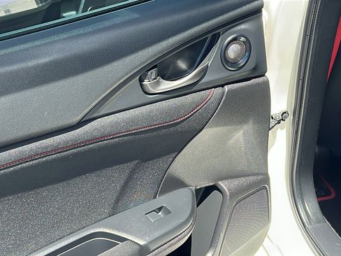 Used 2020 Honda Civic Type R image 12