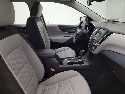 Used 2020 Chevrolet Equinox LS image 21