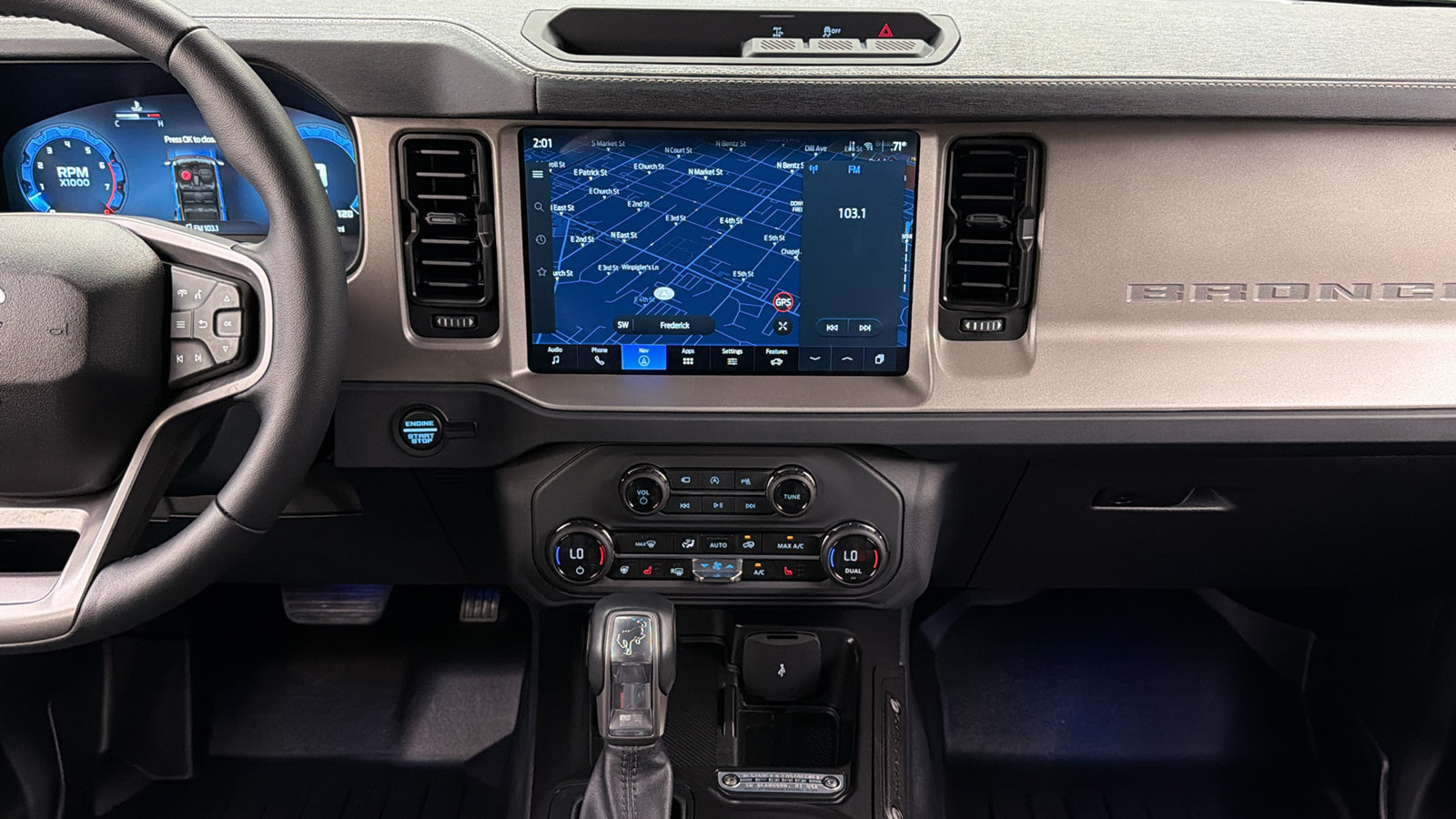 Used 2025 Ford Bronco Outer Banks AWD/4WD image 20