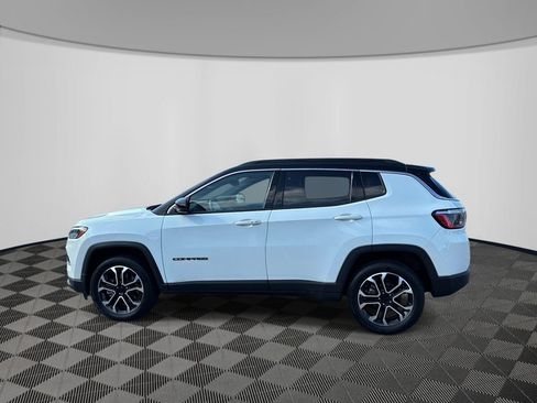 Certified 2023 Jeep Compass Limited w/ Sun and Sound Group AWD/4WD image 4