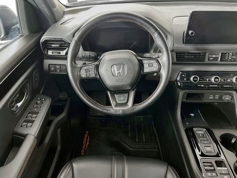 Certified 2023 Honda Pilot TrailSport image 24