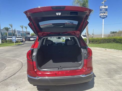 Used 2022 GMC Terrain SLT w/ Infotainment Package II FWD image 26