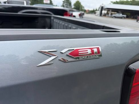 Used 2019 GMC Sierra 1500 SLT w/ SLT Premium Plus Package AWD/4WD image 9
