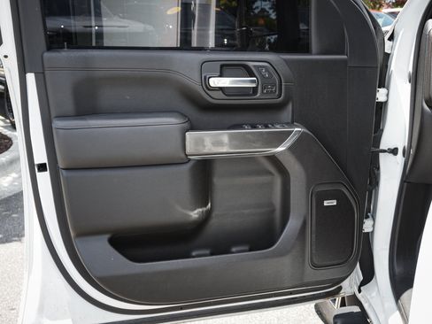 Used 2022 GMC Sierra 2500 AT4 w/ AT4 Premium Plus Package AWD/4WD image 13