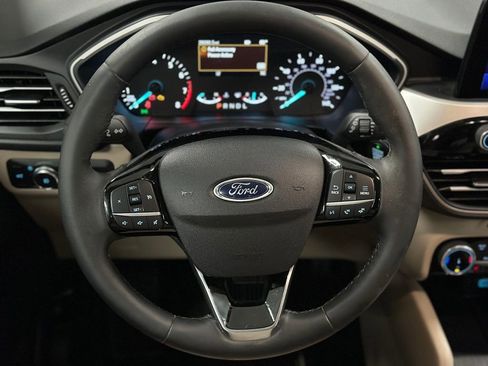 Certified 2022 Ford Escape SEL image 2