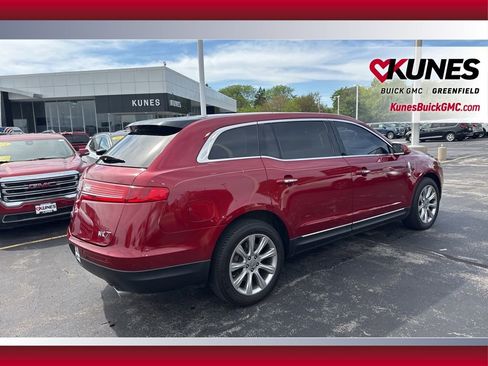 Used 2014 Lincoln MKT FWD image 7