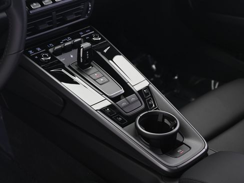 Certified 2026 Porsche 911 Targa 4S AWD/4WD image 33