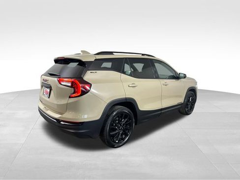 Used 2023 GMC Terrain SLT w/ Elevation Edition image 7