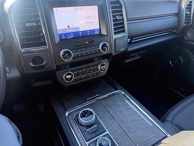 Used 2021 Ford Expedition Limited AWD/4WD image 16