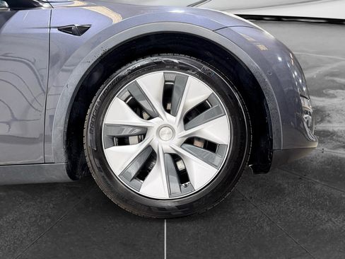 Used 2021 Tesla Model Y Long Range AWD/4WD image 34
